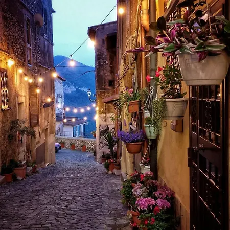 La Rupe فندق مبيت وإفطار 4*