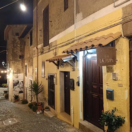 La Rupe فندق مبيت وإفطار