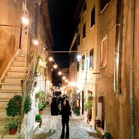 فندق مبيت وإفطار La Rupe 4*