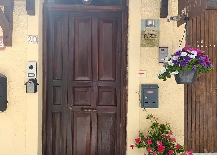 La Rupe Bed and Breakfast