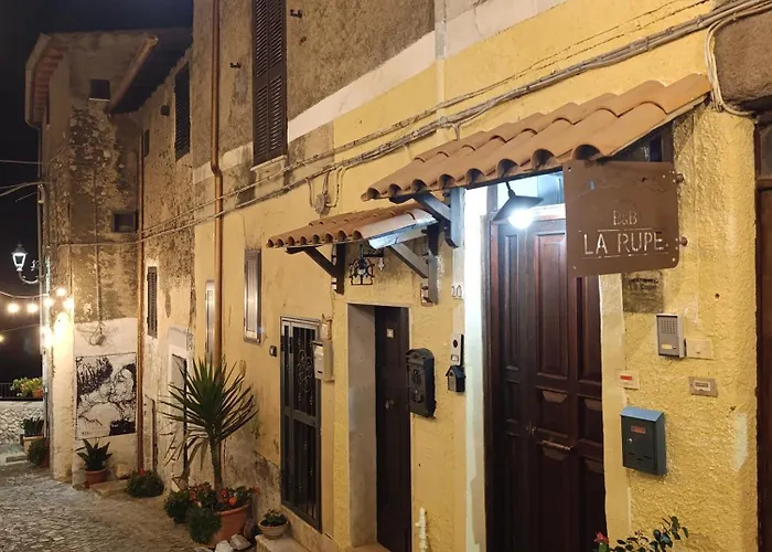 La Rupe Bed and Breakfast